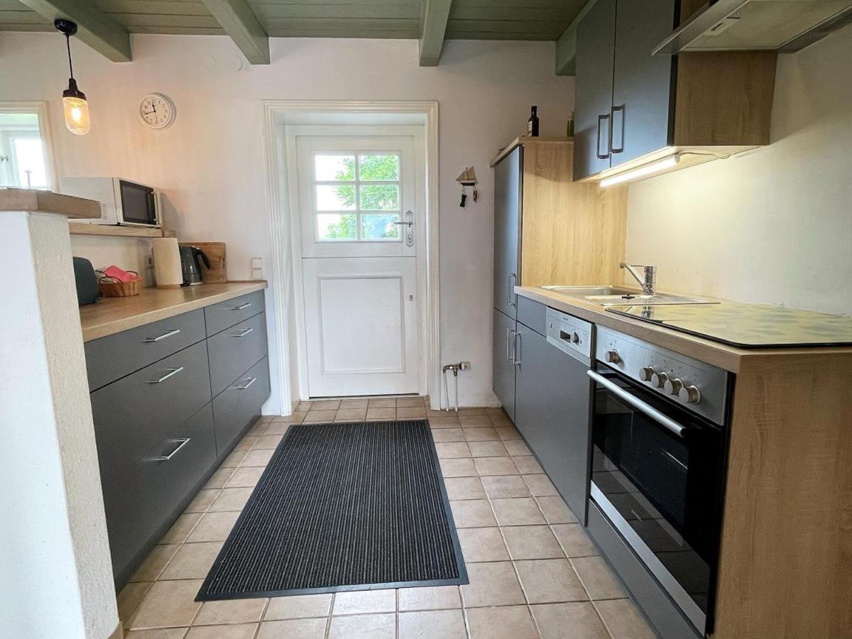Das Puppenhaus, Reetdach, Sauna, Kamin, Eingezaeunt, Badewanne, Haustiere Willkommen Emmelsbüll-Horsbüll Kültér fotó