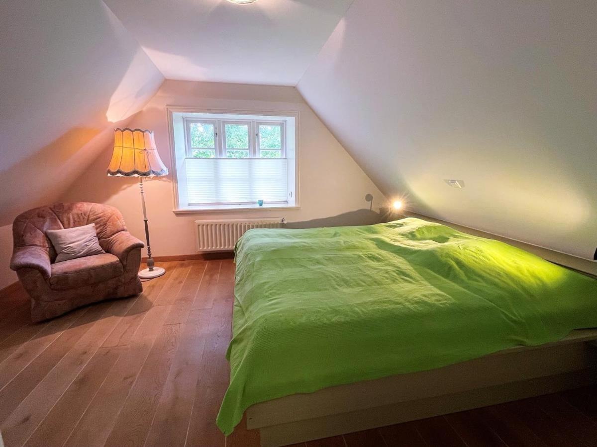 Das Puppenhaus, Reetdach, Sauna, Kamin, Eingezaeunt, Badewanne, Haustiere Willkommen Emmelsbüll-Horsbüll Kültér fotó
